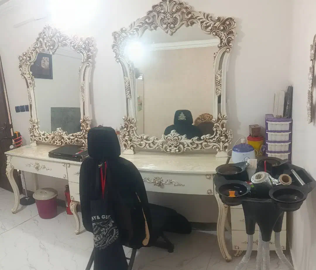 لوازم آرایشگاه زنانه نو|آرایشگاه و سالن‌های زیبایی|اراک, |دیوار