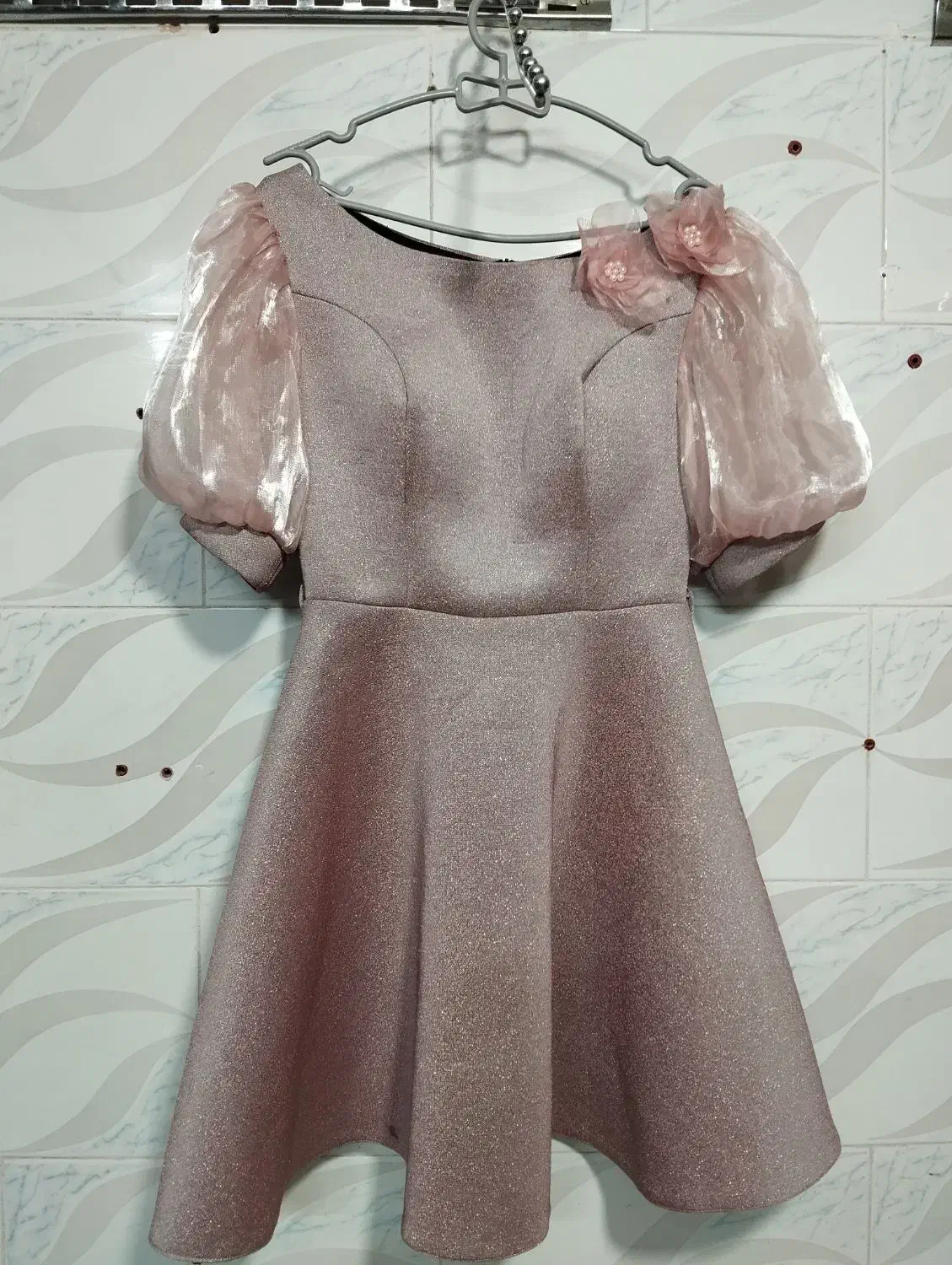 لباس|لباس|اسفراین, |دیوار