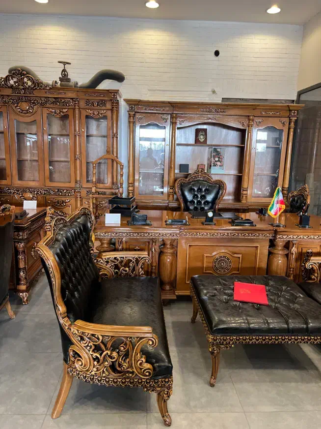 مبلمان اداری کلاسیک سلطنتی میز مدیریتی گرجی۲/۶۰|دفتر کار|تهران, شهرک شریفی|دیوار