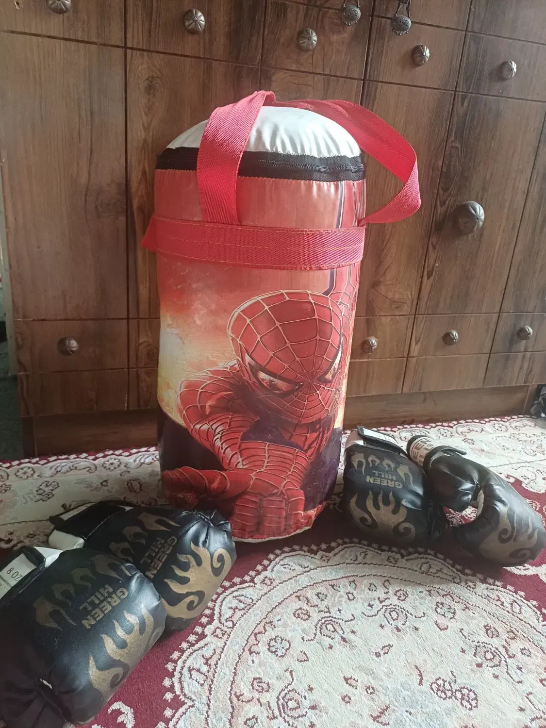 کیسه بوکس به همراه دو جفت دستکش بوکس|تجهیزات ورزشی|شیراز, تندگویان|دیوار