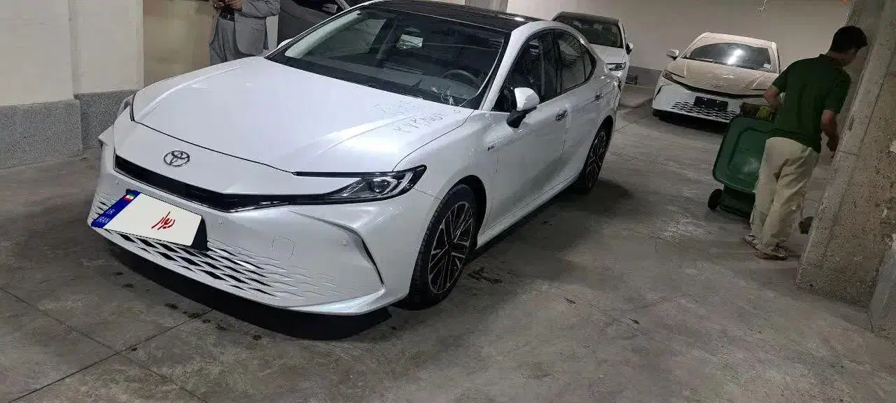 تویوتا کمری هیبرید پرمیوم مدل 2025 2.5 لیتر|خودرو سواری و وانت|تهران, هوانیروز|دیوار