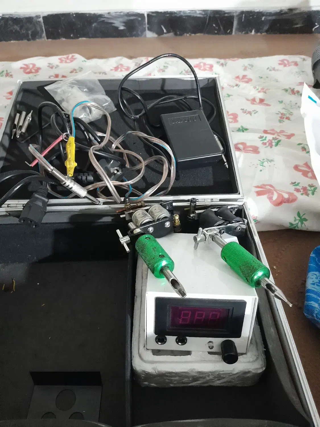 دسگاه تتو|آرایشگاه و سالنهای زیبایی|جهرم, |دیوار