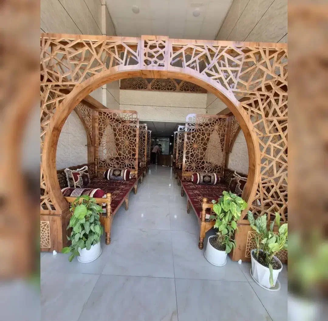 ۵ عدد تخت چوبی بهمراه دکور.گره چینی.سنتی|تخت و سرویس خواب|شیراز, کیان آباد|دیوار