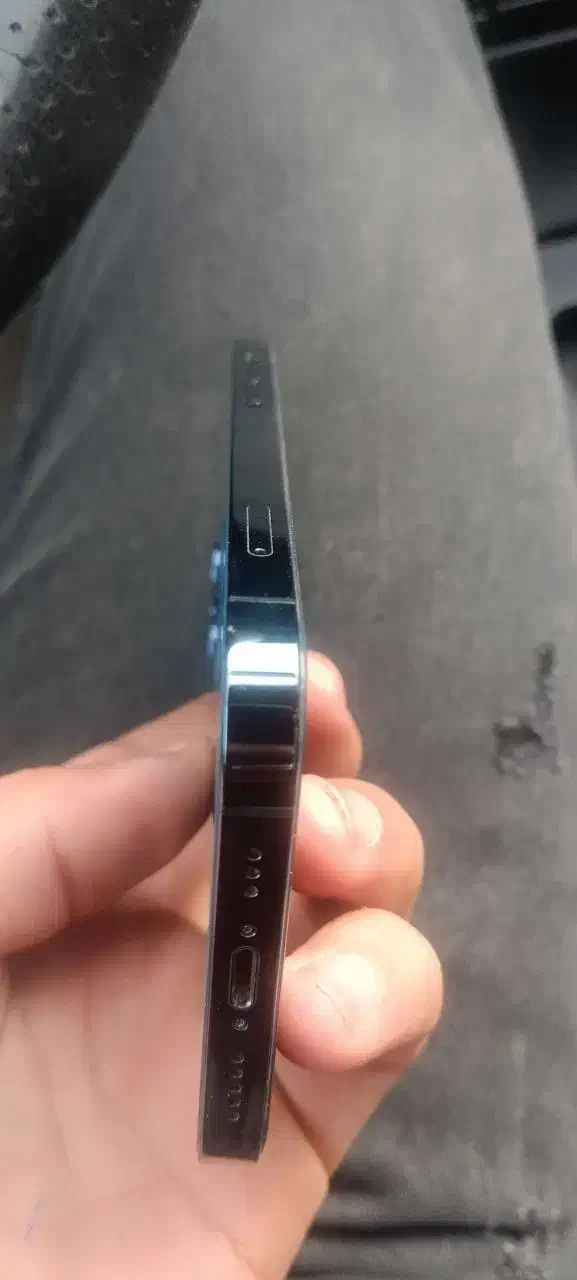 12pro|موبایل|مشهد, میان ولایت|دیوار