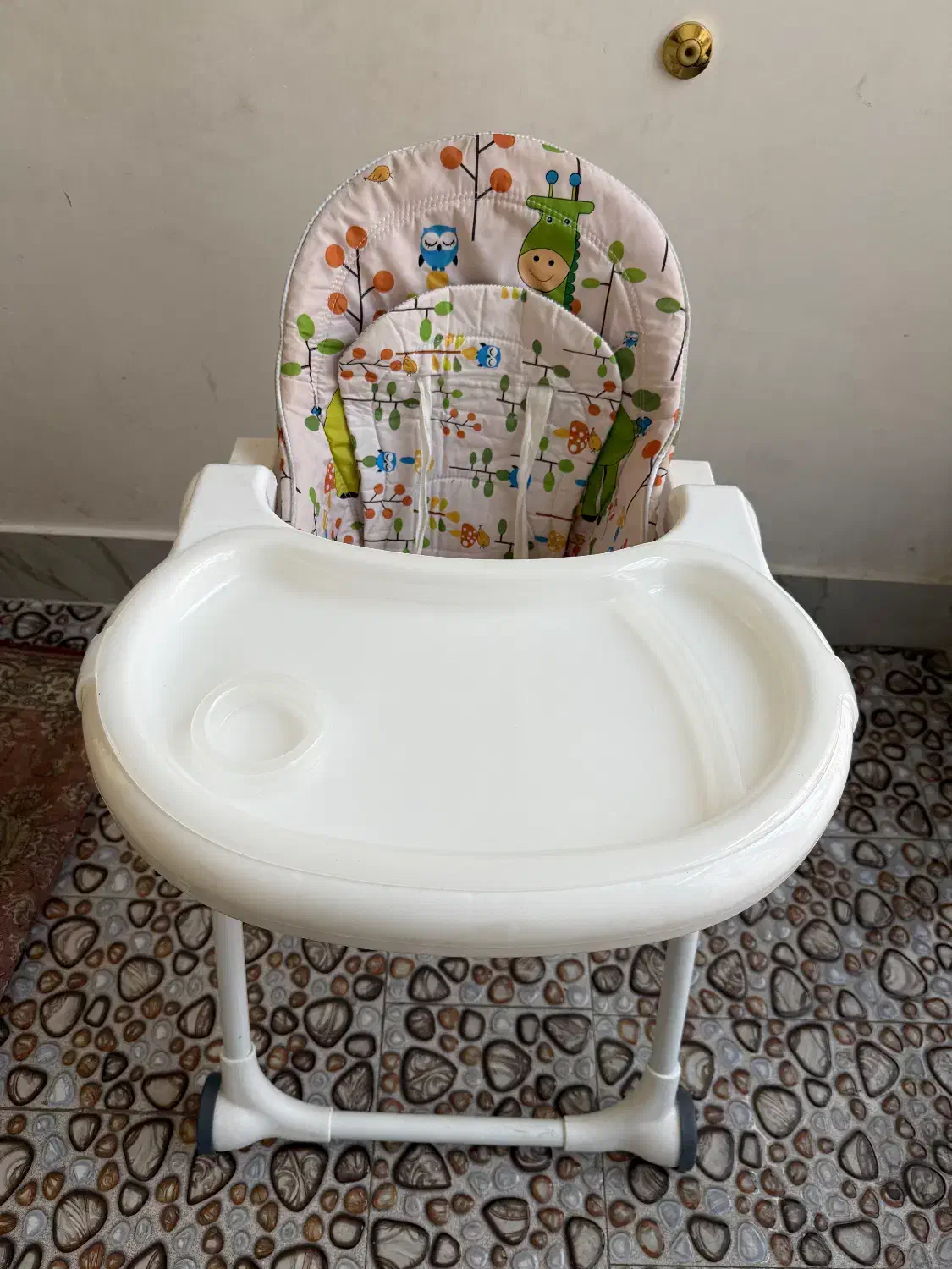 صندلی غذای کودک|تخت و صندلی بچه|ماکو, |دیوار