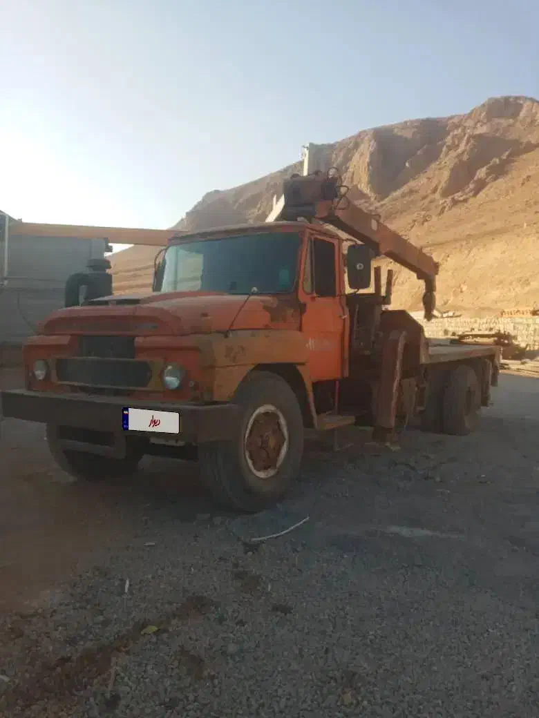 لیلاند ۵۹ با جرثقیل هاپ ۸ تن|خودرو سنگین|شهرکرد, |دیوار