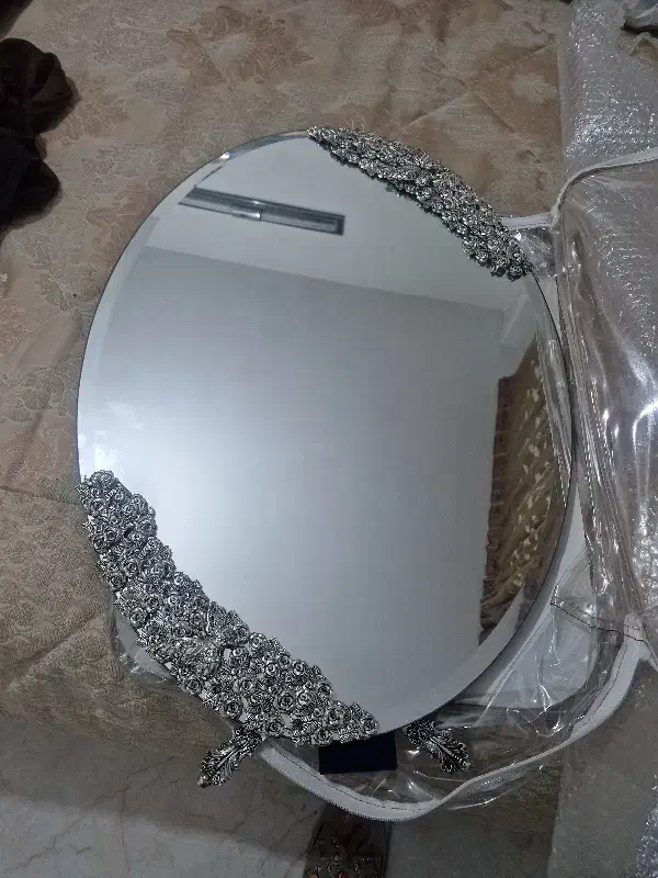 آینه|آینه|اصفهان, پزوه|دیوار