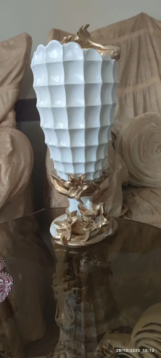 گلدان پلی استر ، رنگ سفید ، دکوری|صنایع دستی و سایر لوازم تزئینی|میاندوآب, |دیوار