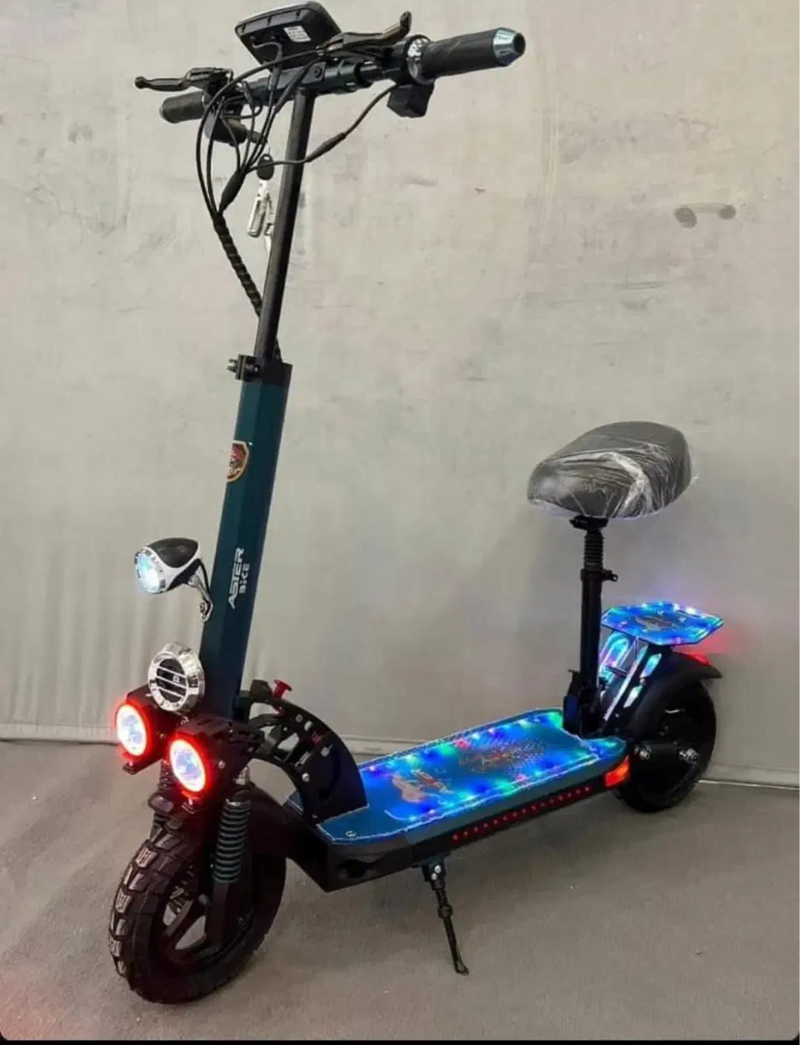 اسکوتر برقی (تعمیرات تخصصی تامین قطعات فروش تخصصی)|دوچرخه، اسکیت، اسکوتر|اصفهان, آبشار|دیوار