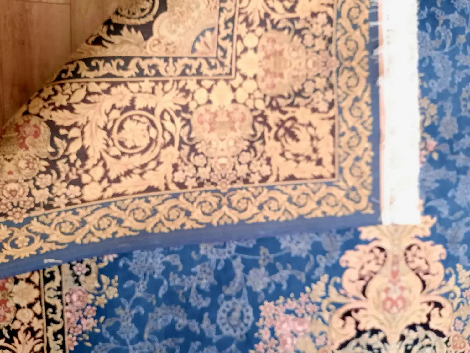 یک تخته فرش ۱۲ متری ابریشم گونه فرهی در حد آکبند|فرش|تهران, ونک|دیوار