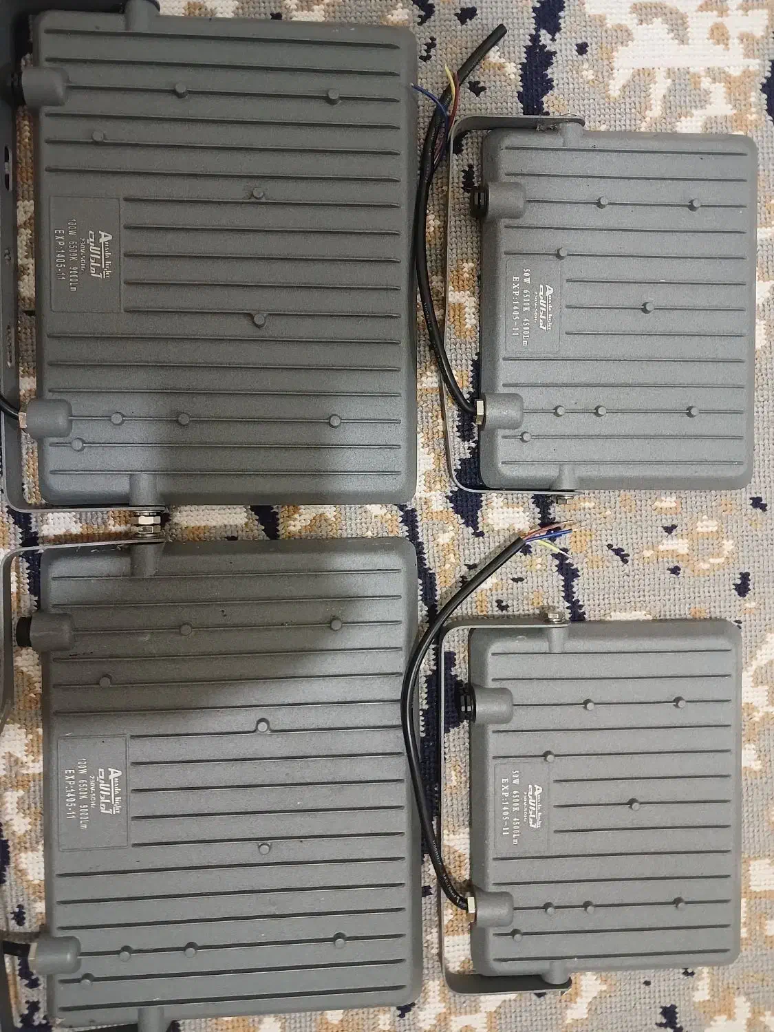 پرژکتور ۱۰۰وات  آمادالایت|تلویزیون و پروژکتور|شفت, |دیوار