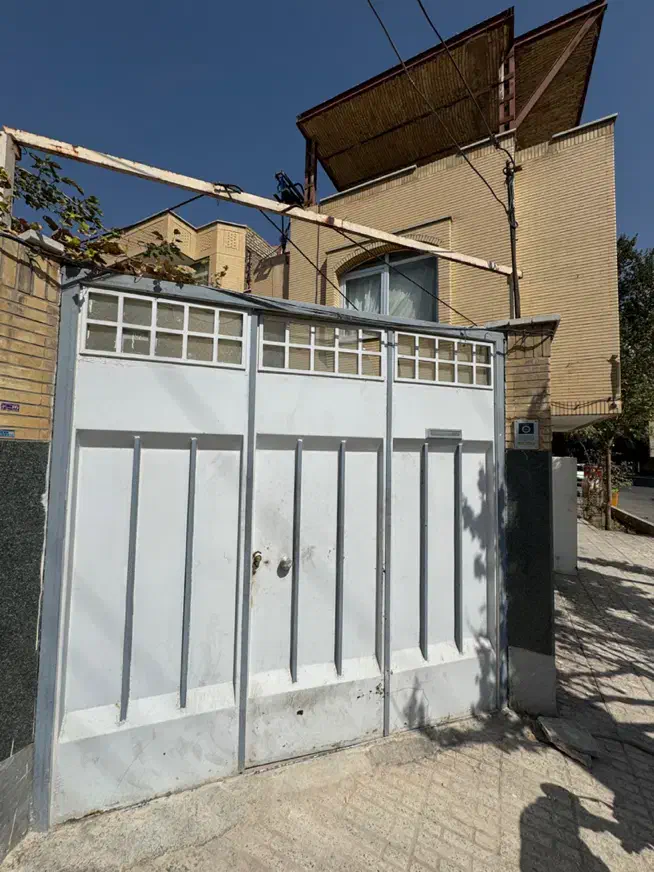 سوئیت ۵۰ متری با حیاط اختصاصی هشت بهشت شرقی|اجارهٔ آپارتمان|اصفهان, شاهزید|دیوار