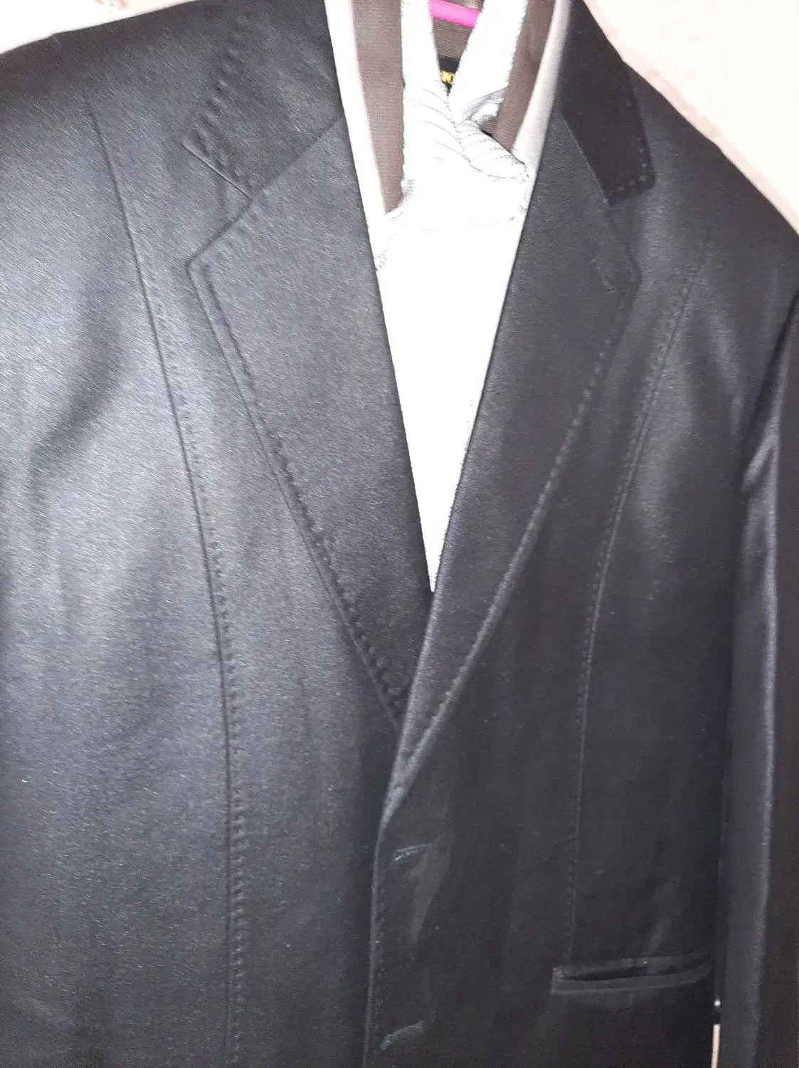 کت و شلوار|لباس|فردیس, منظریه|دیوار