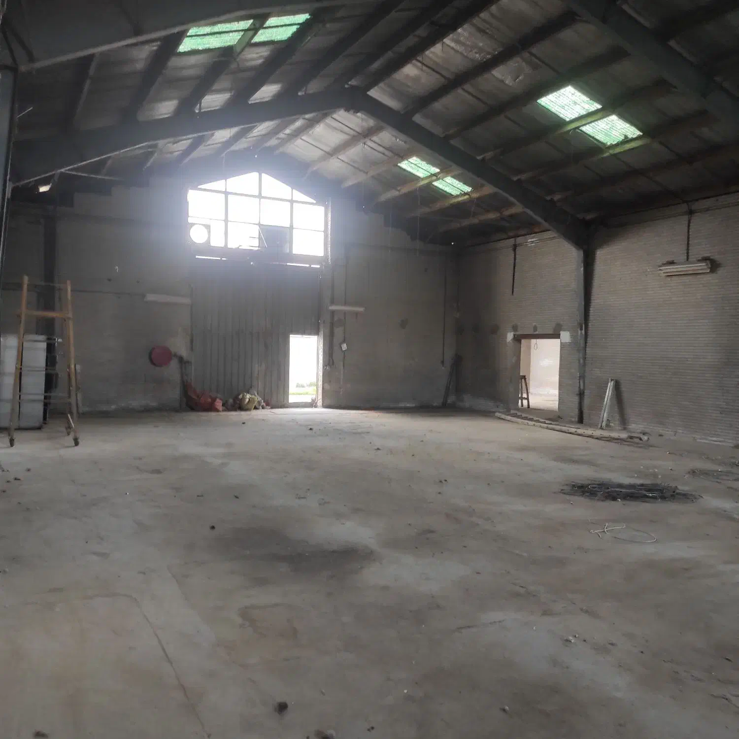 سالن|اجارهٔ دفتر صنعتی، کشاورزی، تجاری|باسمنج, |دیوار