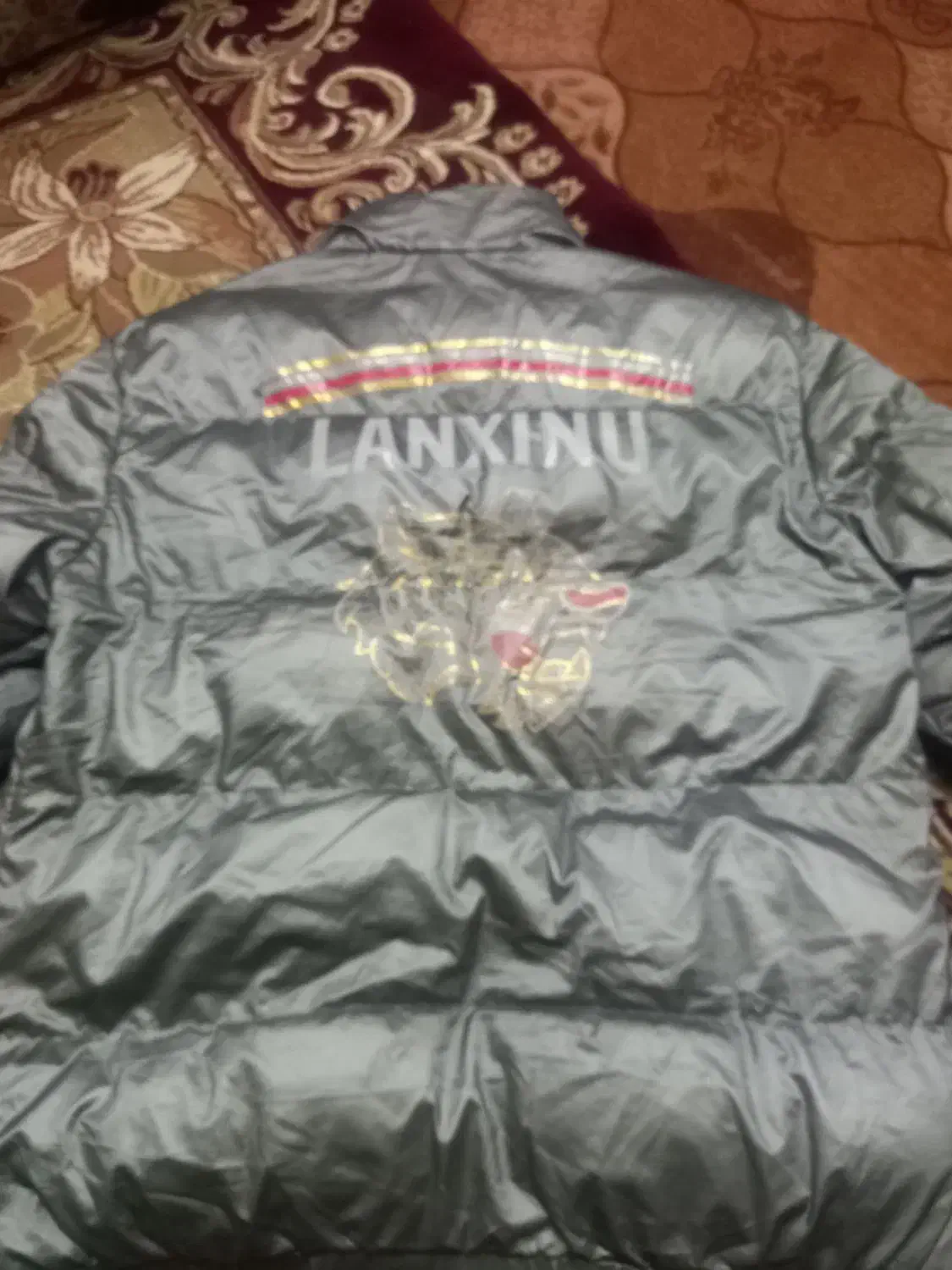 کاپشن|لباس|شیروان (خراسان), |دیوار