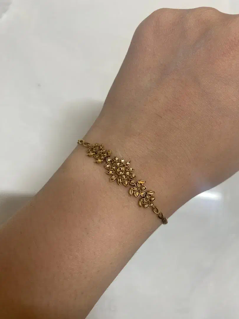 طلای در حد نوگرمی ۲۰۰بالاتابلو|جواهرات|قم, شاه سید علی|دیوار