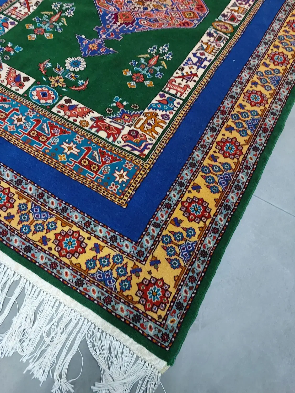 فرش دستباف (بساک) نقشه قشقایی ۳ متری کرک ابریشم|فرش|مشکین‌دشت, |دیوار