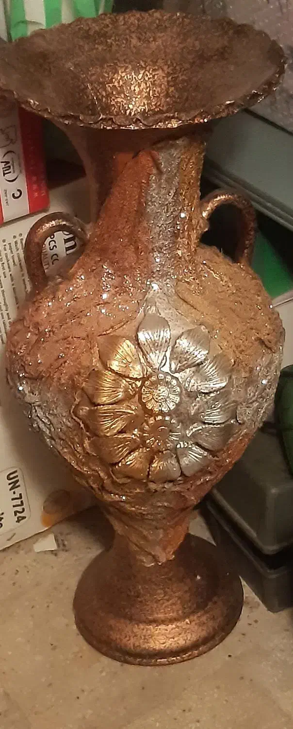 گلدان تزیینی|صنایع دستی و سایر لوازم تزئینی|تهران, آهنگران (سراسیاب دولاب)|دیوار