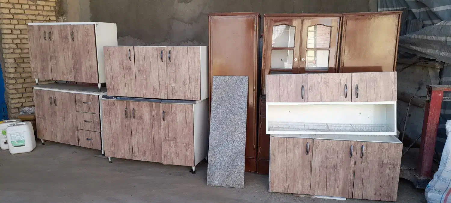 کابینت ام دی اف و گاز سه شعله قدیم|آب‌چکان و نظم‌دهنده ظروف|لالجین, |دیوار