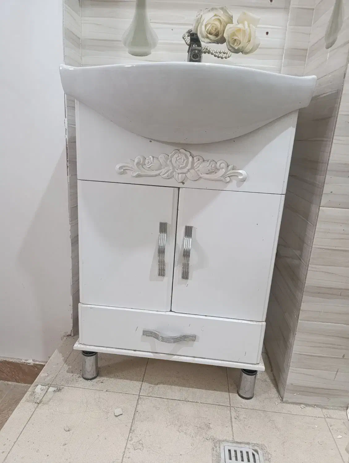 روشویی|لوازم سرویس بهداشتی|تبریز, |دیوار