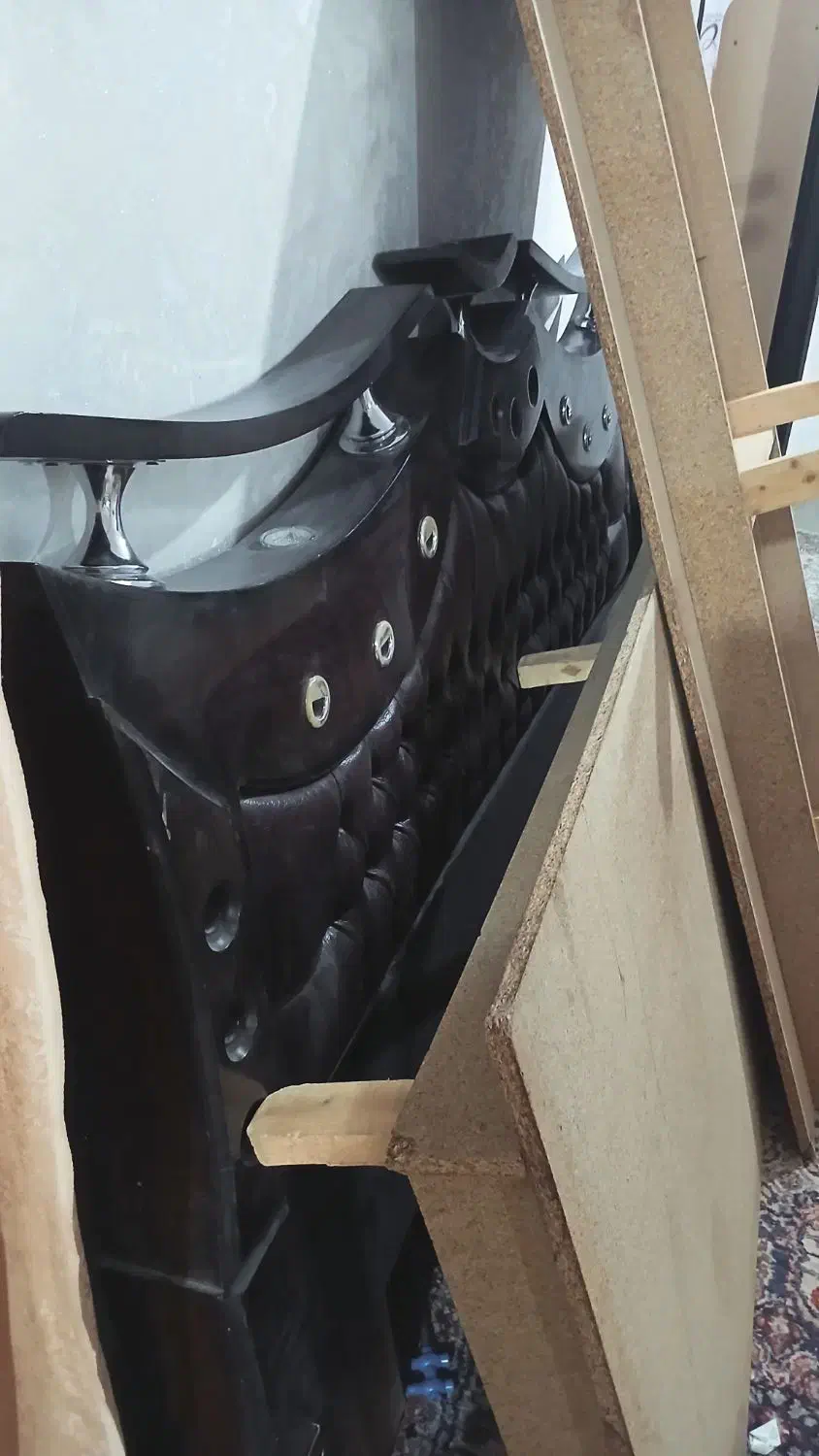 تخت خواب دونفره به همراه آینه درایور و پاتختی|تخت و سرویس خواب|بیرجند, |دیوار