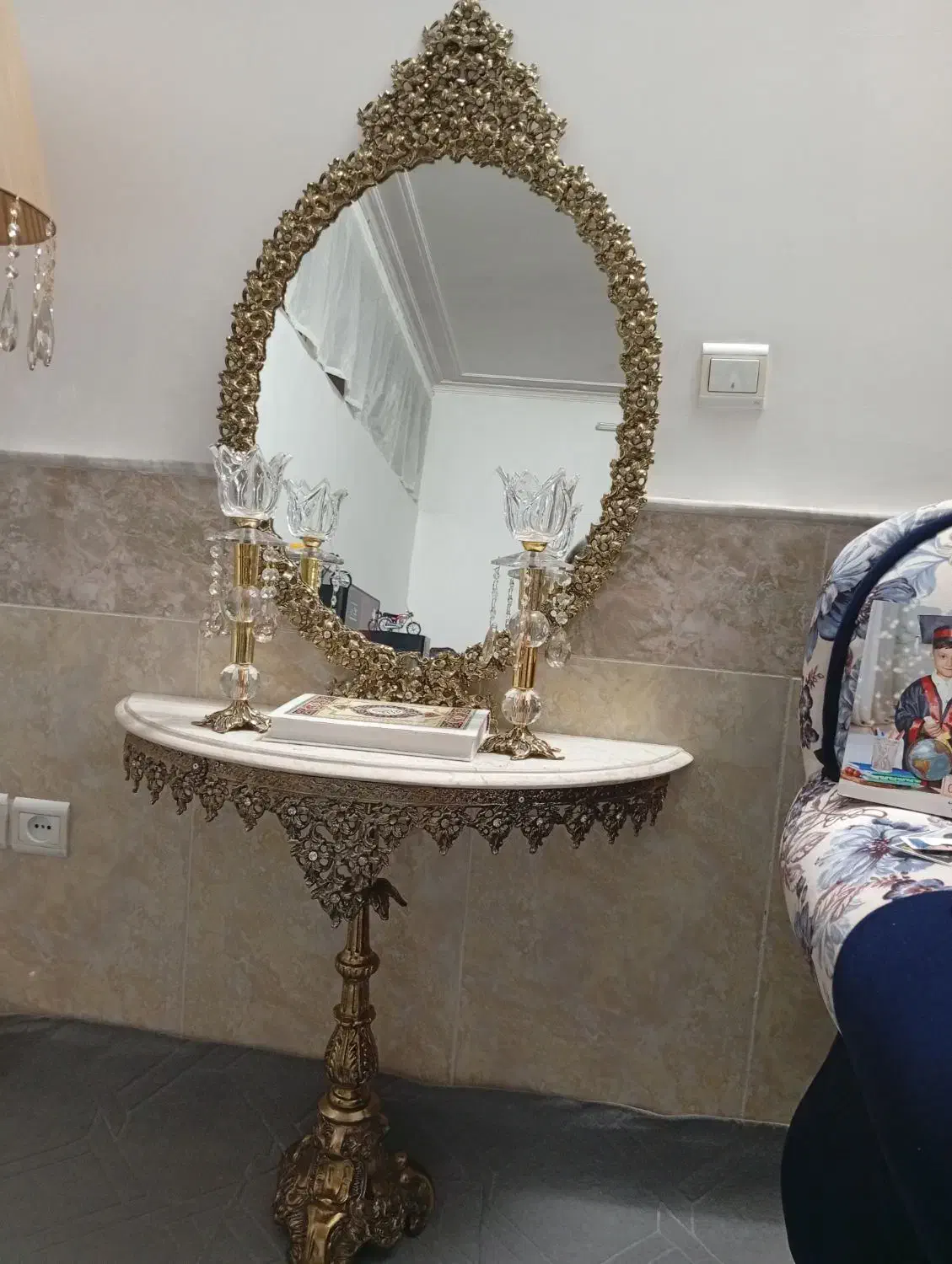 آینه و شمعدان|آینه|قم, سید معصوم|دیوار