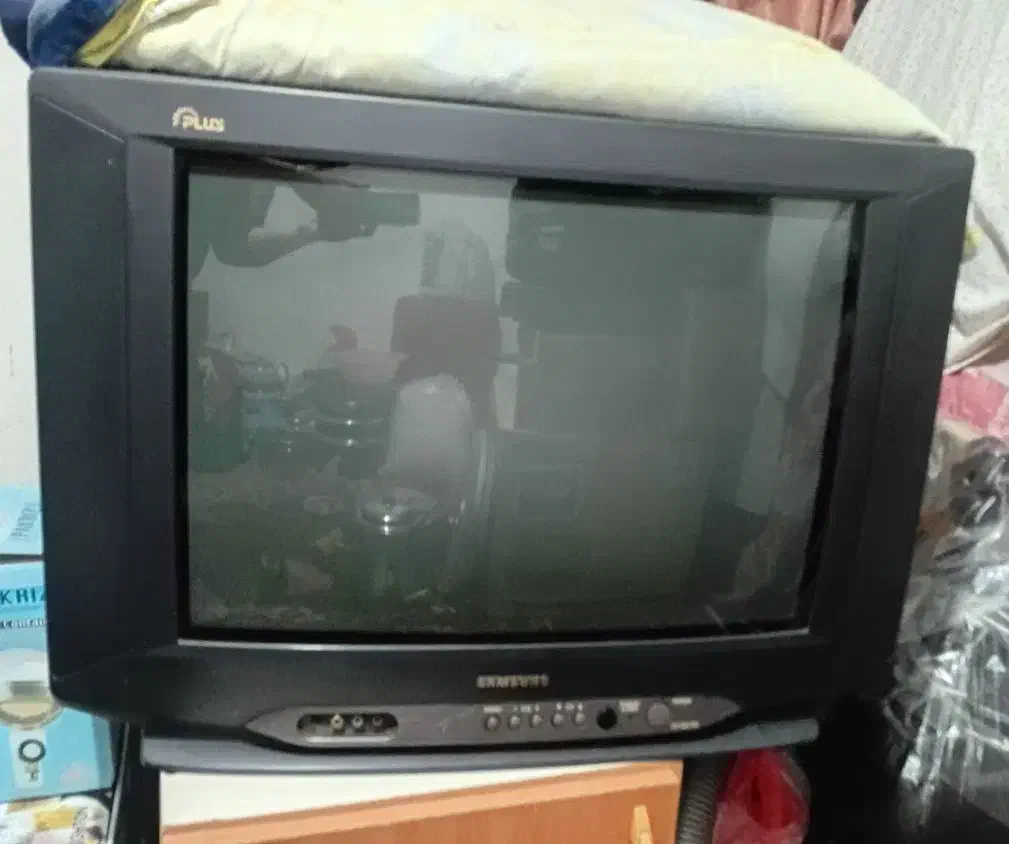 تلویزیون ۲۱ اینچ|تلویزیون و پروژکتور|سنگر, |دیوار