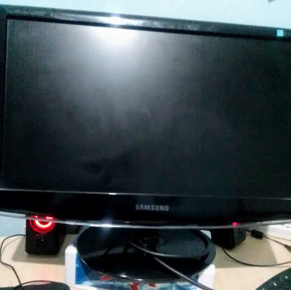فروش دو مانیتور سامسونگ سالم|قطعات و لوازم جانبی رایانه|کرج, چهارصد دستگاه|دیوار
