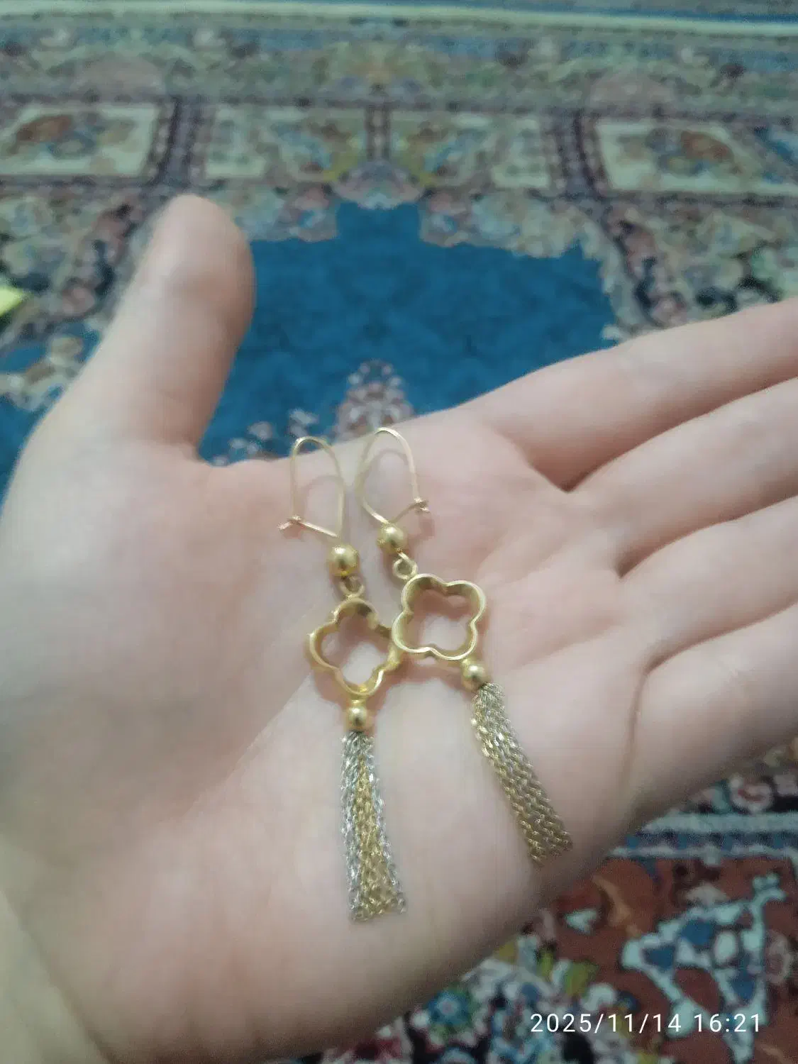 گوشواره ۱5۰ بالای تابلو|جواهرات|قم, نیروگاه|دیوار