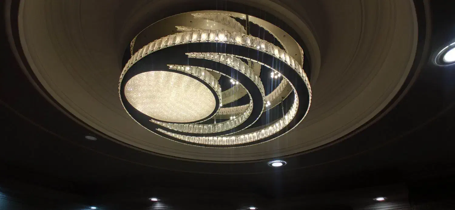 لوستر کارکرده 3 حالته ریموت دار در حد نو|لوستر و چراغ آویز|تهران, هفت حوض|دیوار