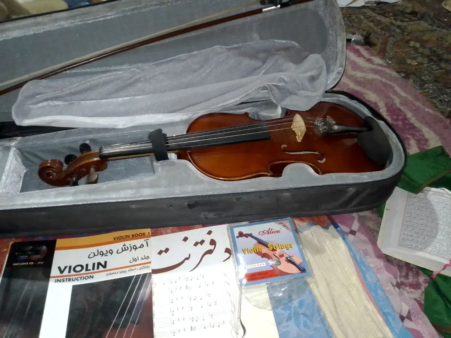 فروشی کارکرده اماخداشاهده ازویولین درمغازه بهتره|ویولن|مرودشت, علی‌آباد‎|دیوار