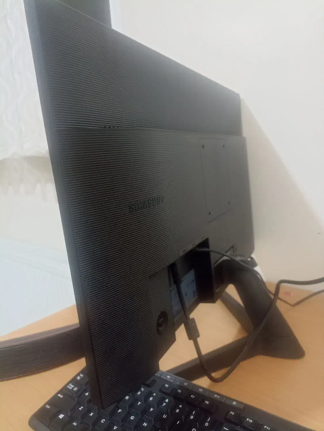 مانیتور 27 اینچ سامسونگ|قطعات و لوازم جانبی رایانه|اصفهان, بهارستان|دیوار