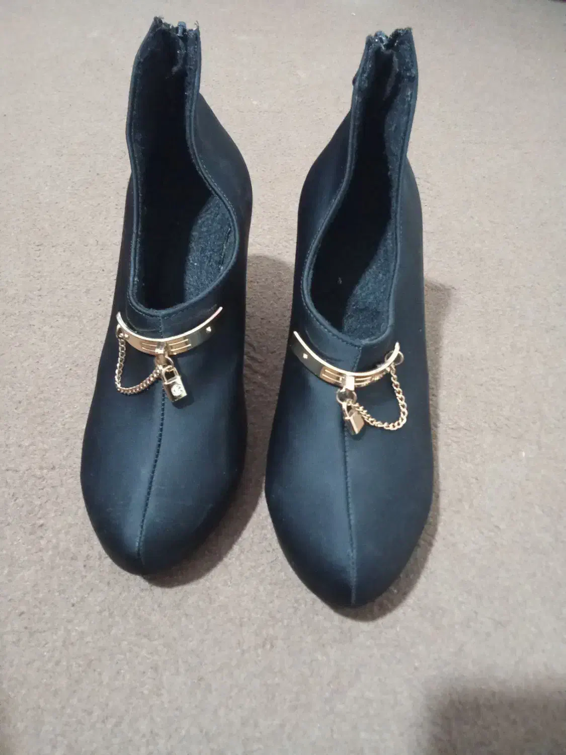 فروشی|کیف، کفش، کمربند|مشهد, میان ولایت|دیوار