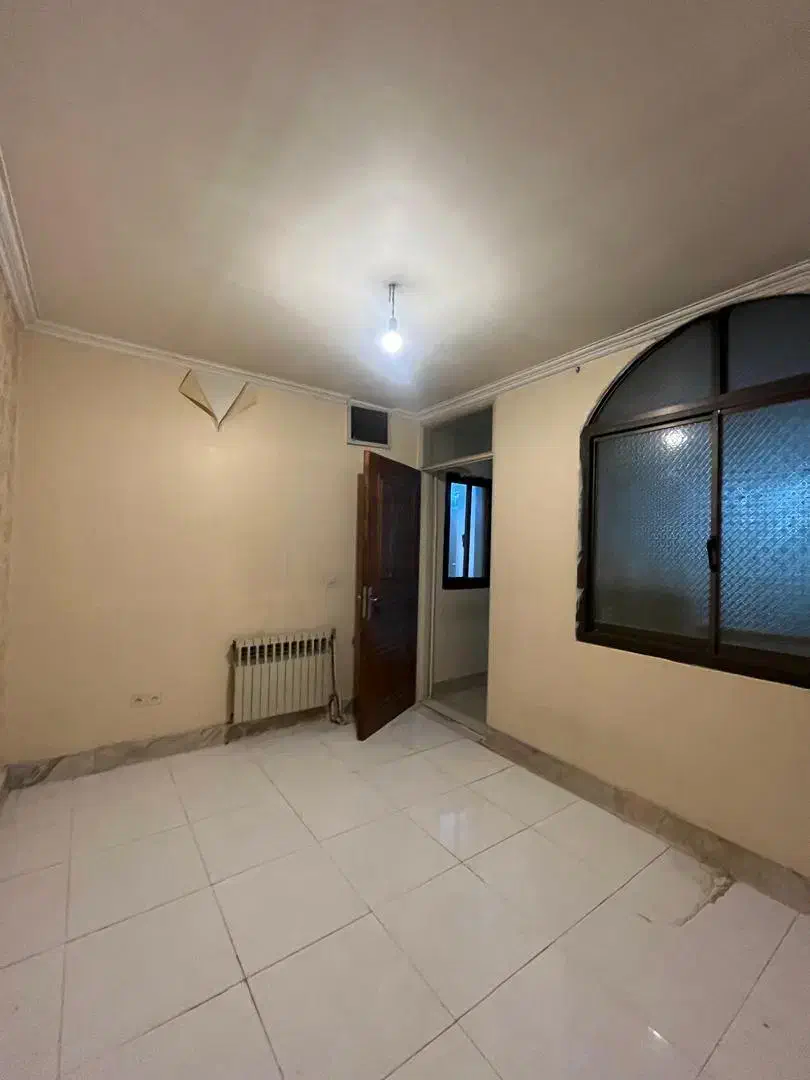 ۱۱۰متر۲خوابه شهرک غرب فلامک روبه آفتاب تکواحدی