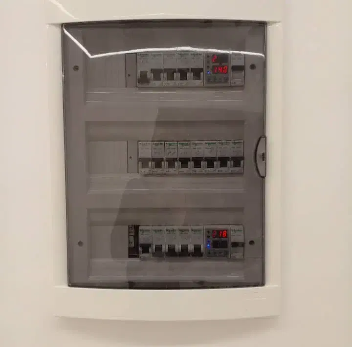 برقکار برق کار نیمه ماهر|استخدام معماری، عمران و ساختمانی|تهران, سهروردی|دیوار