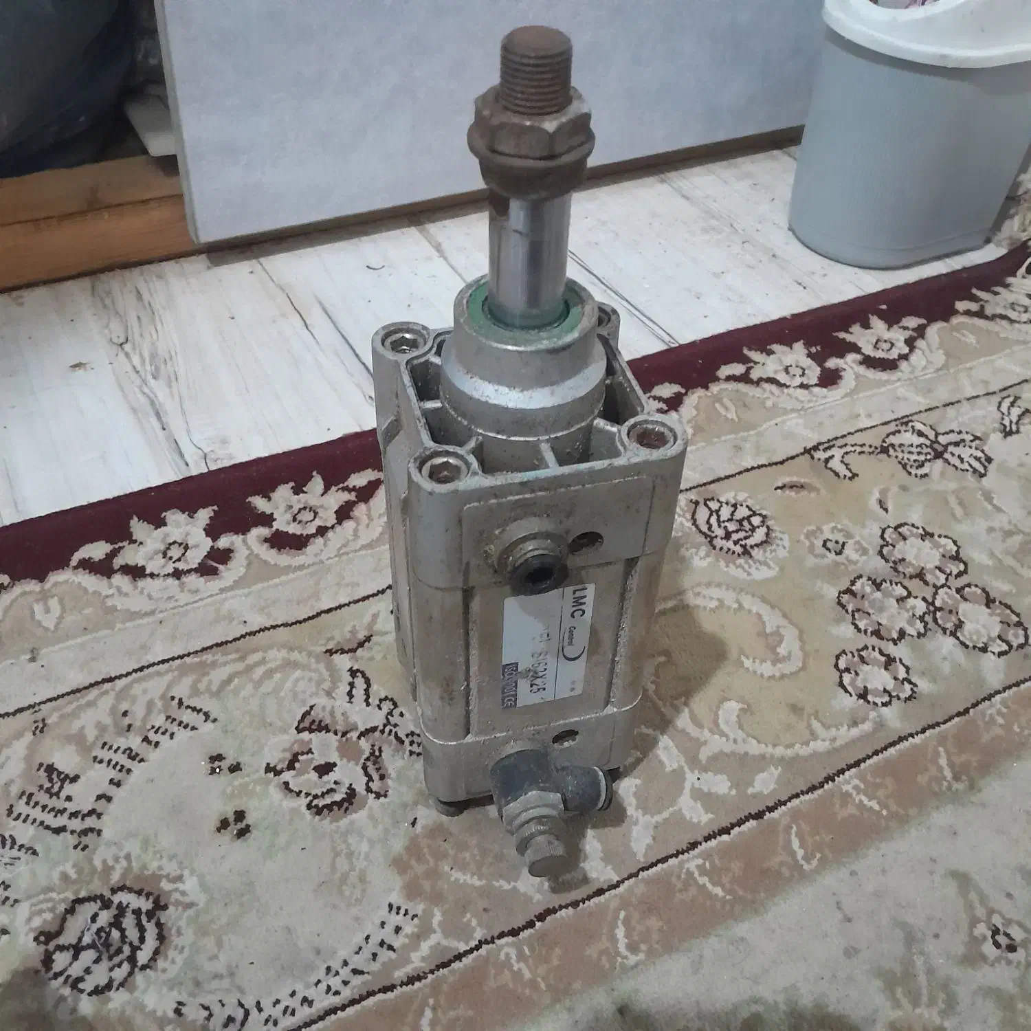 جک پنوماتیک|قطعات و لوازم جانبی رایانه|رشت, یخسازی|دیوار