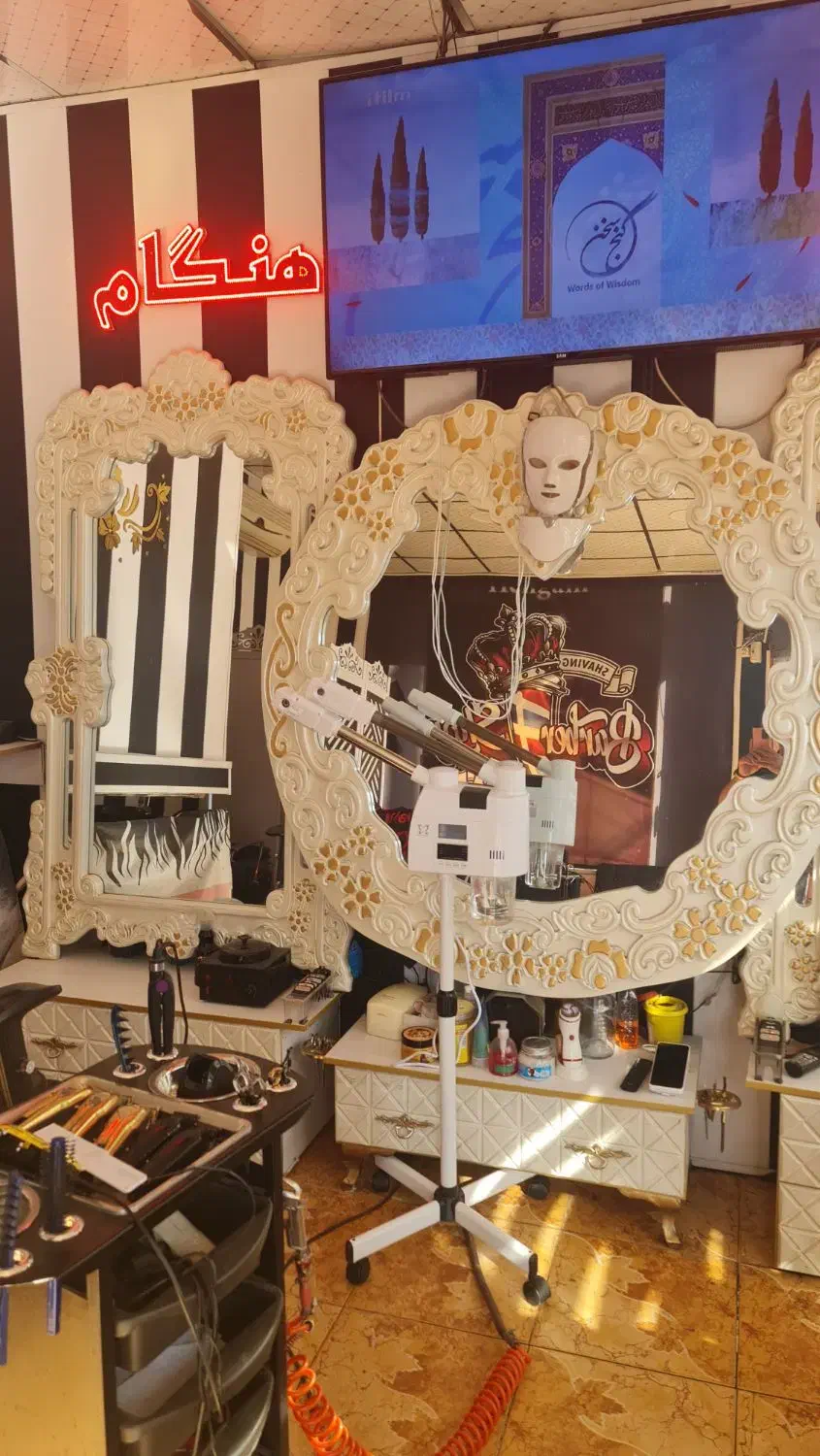 دکور|آرایشگاه و سالنهای زیبایی|قم, هفت تیر|دیوار