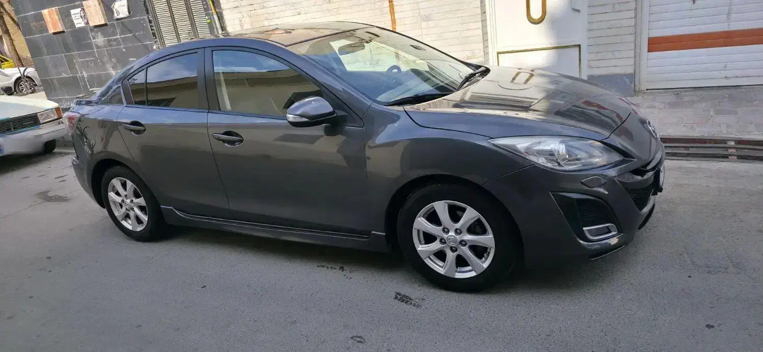 مزدا 3 نیو|خودرو سواری و وانت|شاهین‌شهر, نظامی|دیوار