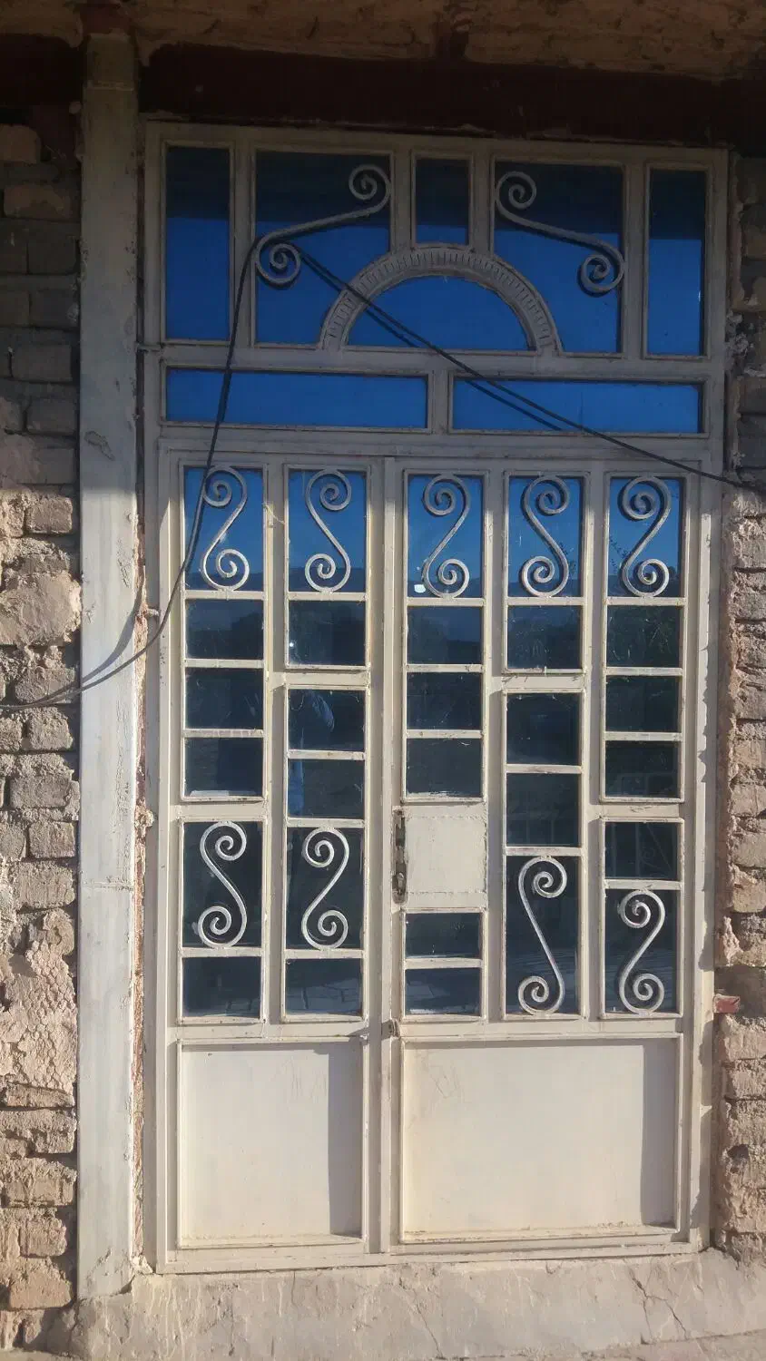 درب وپنجره کار کرده،|مصالح و تجهیزات ساختمان|کوهدشت, |دیوار