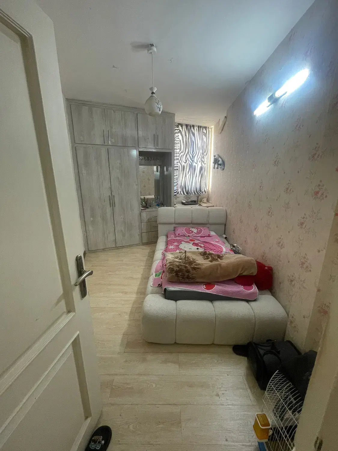 آپارتمان ۹۰ متری خیابان سناباد(منوچهری)|فروش آپارتمان|مشهد, سناباد|دیوار