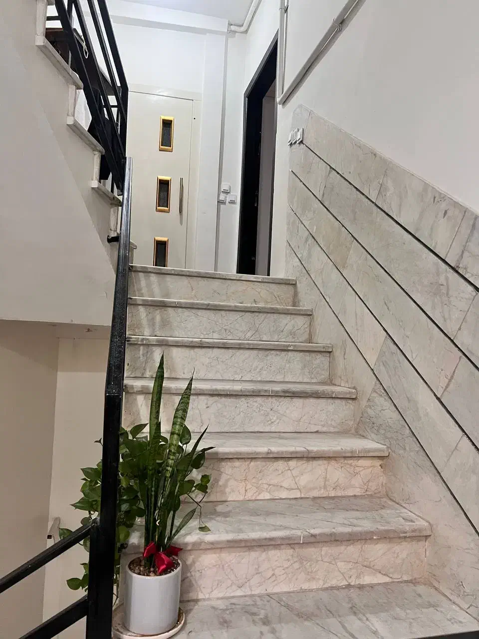 آپارتمان دربست موقعیت اداری و تجاری اصلی فردیس|فروش دفتر کار، اتاق اداری، مطب|فردیس, فردیس|دیوار