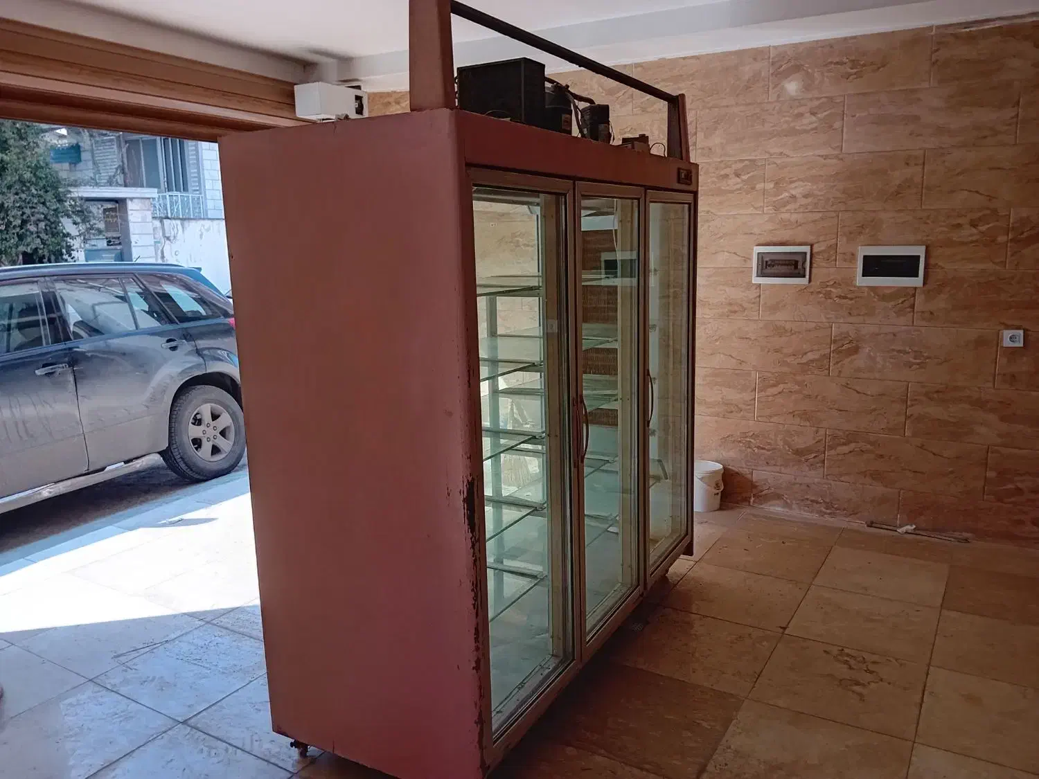 یخچال سه درب تمام شیشه ۶ طبقه ویترینی|فروشگاه و مغازه|نکا, |دیوار