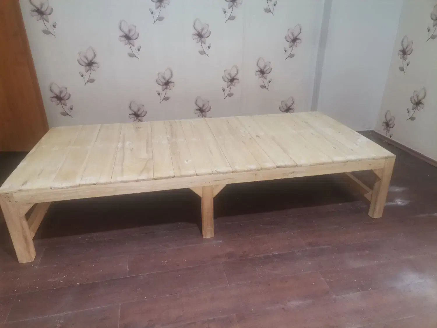 تخت|تخت و سرویس خواب|مشهد, نرگس (شهرک غرب)|دیوار