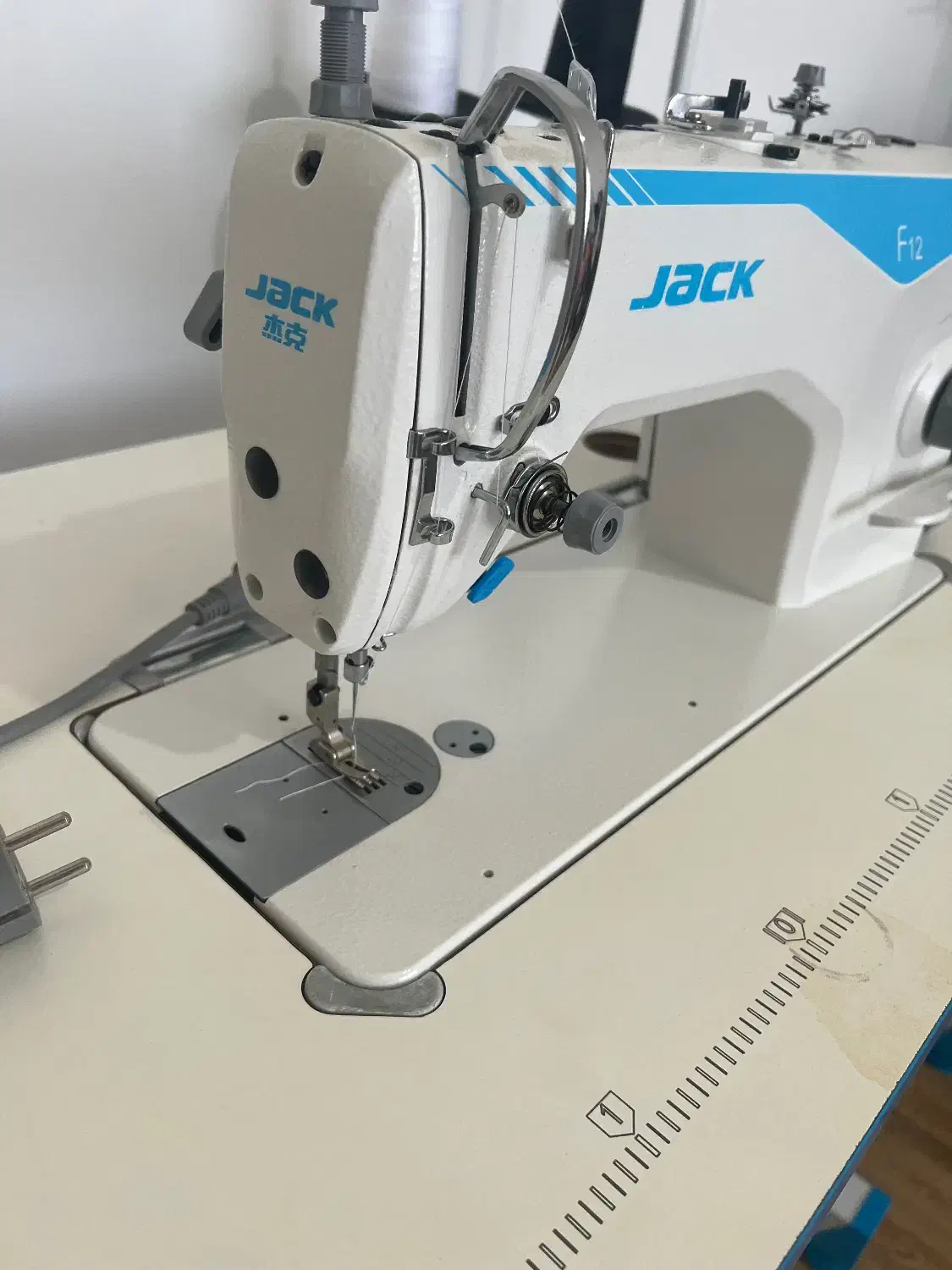 چرخ خیاطی|چرخ خیاطی و ریسندگی|حویق, |دیوار