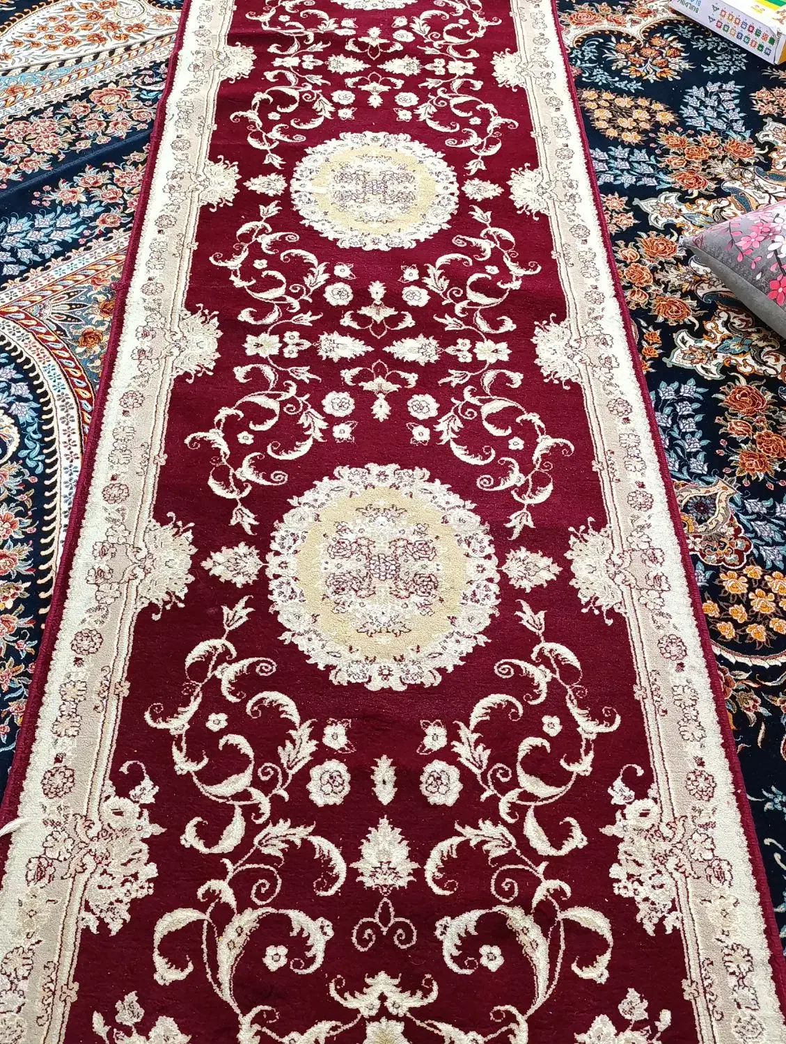 کناره ۴ متری|فرش|خرم‌آباد, |دیوار