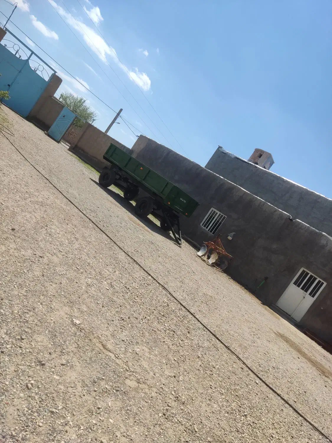 تریلی چهار چرخ|خودرو سنگین|بزینه رود, |دیوار