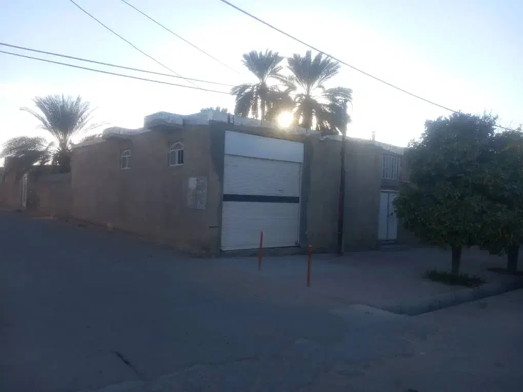 منزل ویلایی لب خیابان اصلی سر دونبش|فروش خانه و ویلا|جهرم, |دیوار