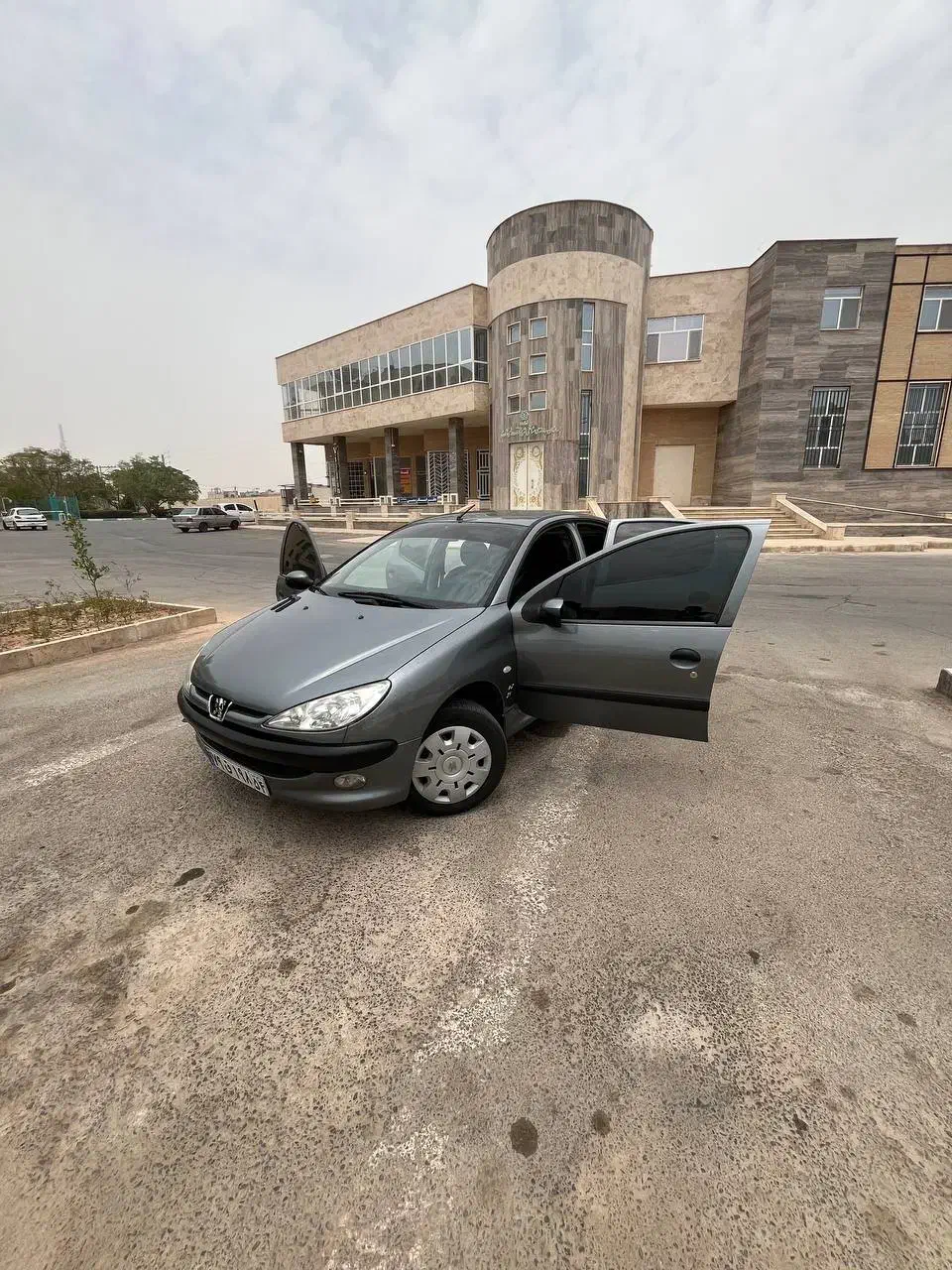 پژو ۲۰۶ تیپ ۵ سالم و مرتب|خودرو سواری و وانت|یزد, |دیوار