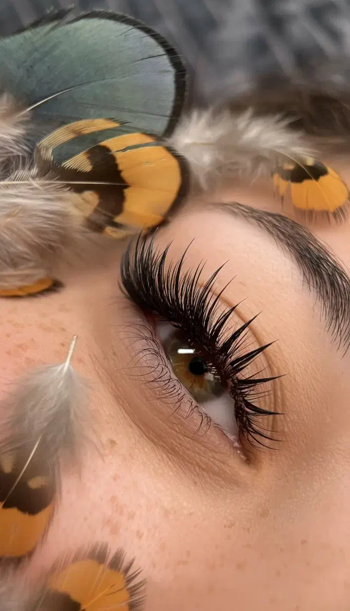 خدمات و آموزش مژه|خدمات آرایشگری و زیبایی|تهران, صادقیه|دیوار