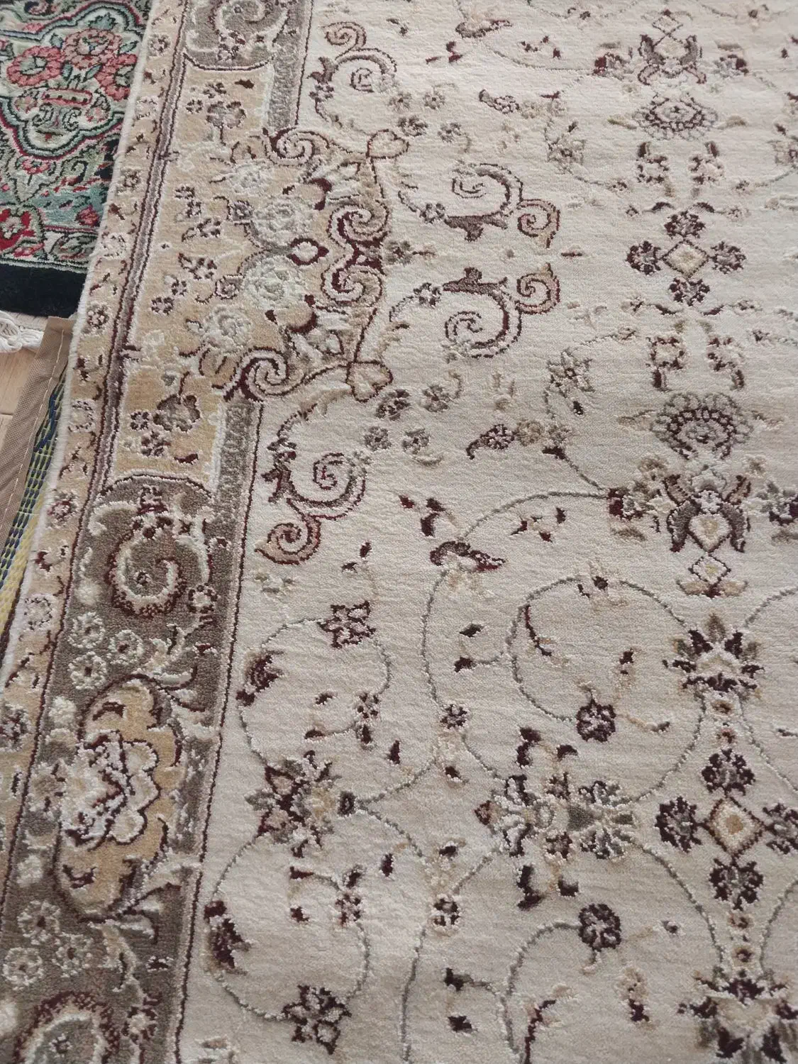 فروش کناره قالی در حد نو|فرش|کرمان, |دیوار